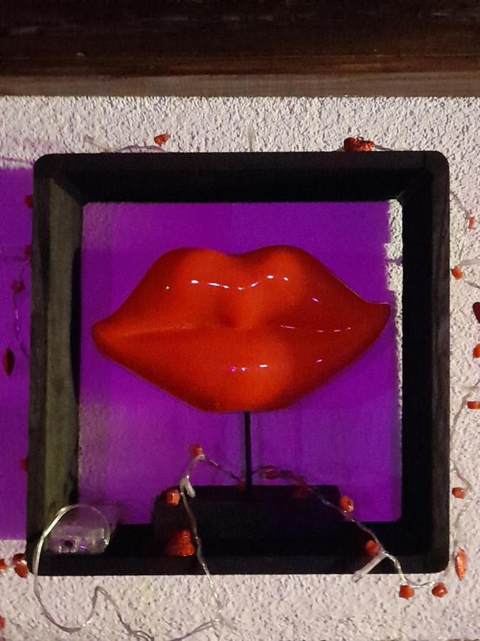 Love Room Le Rouge Et Noir Barr Eksteriør bilde