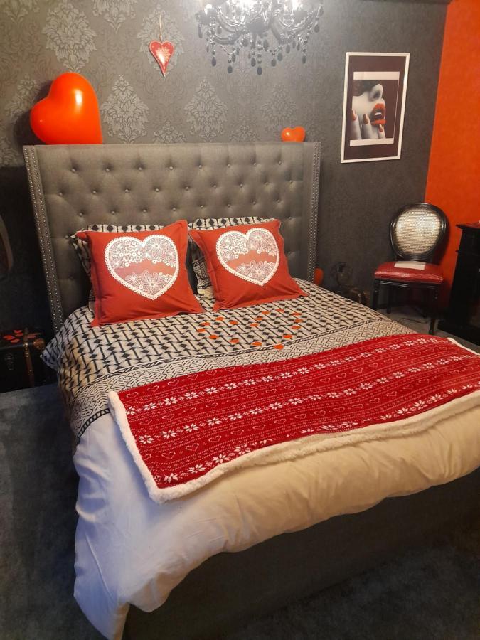 Love Room Le Rouge Et Noir Barr Eksteriør bilde