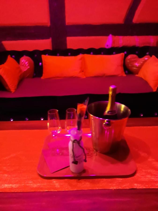 Love Room Le Rouge Et Noir Barr Eksteriør bilde