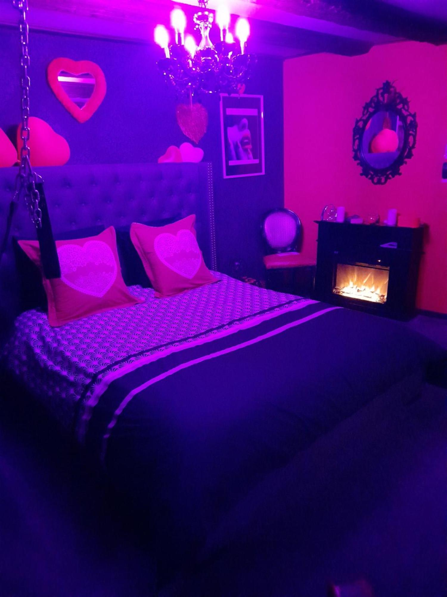 Love Room Le Rouge Et Noir Barr Eksteriør bilde